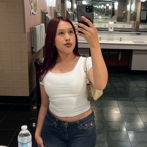 Meet your Posher, Amaia